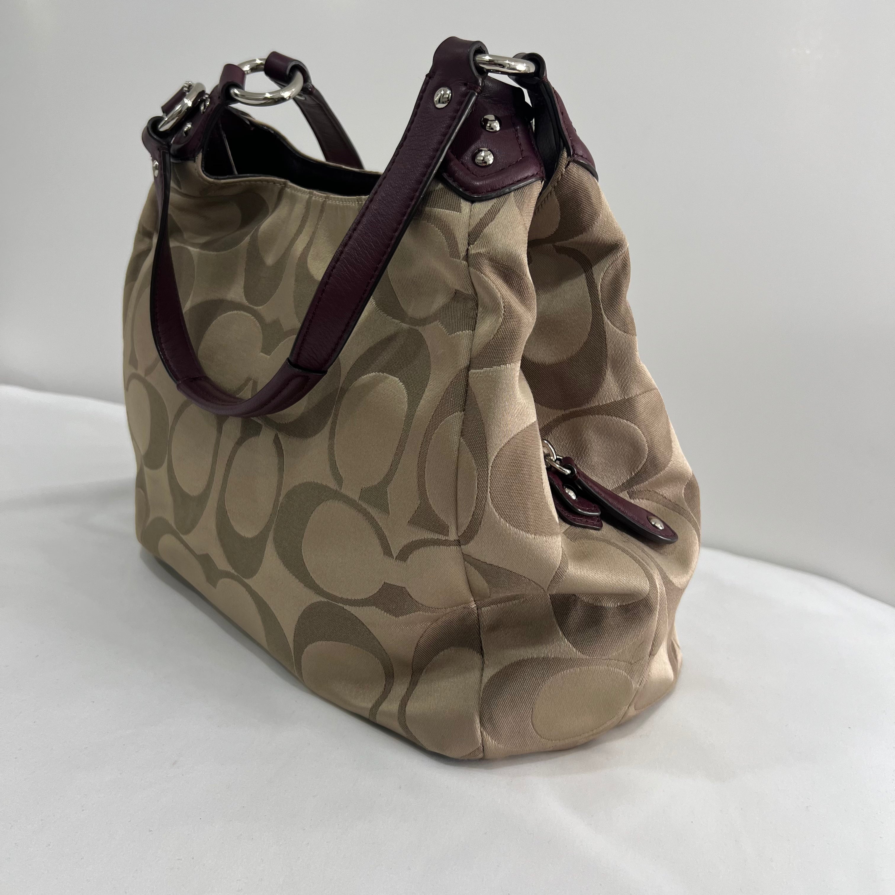 Coach Campbell Hobo Signature Bag